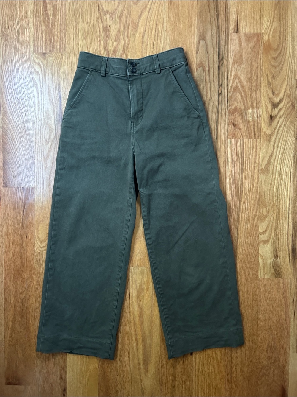 Everlane Olive Green Cropped Straight-Leg Pants